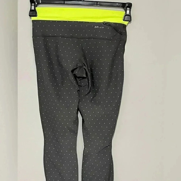 Nike Dri Fit size XS VGUC fun grey leggings with polka dots and neon waistband - Picture 11 of 13